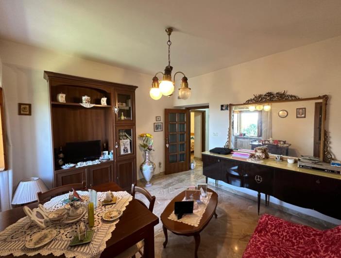 Image No.18-3 Bed House for sale