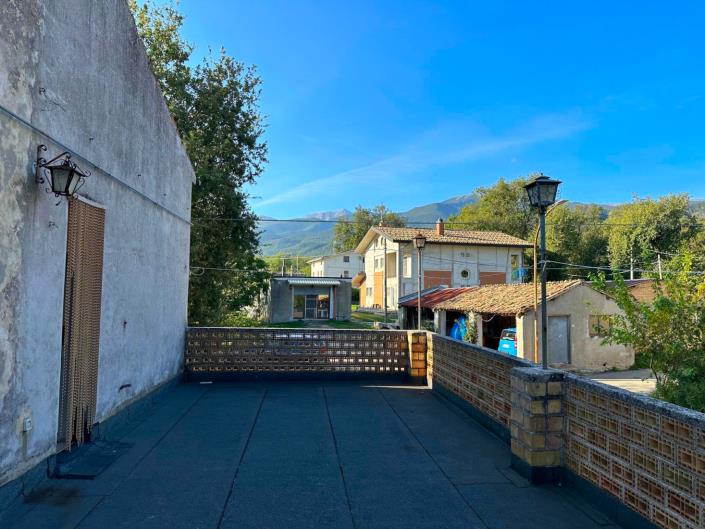 Image No.27-3 Bed House for sale