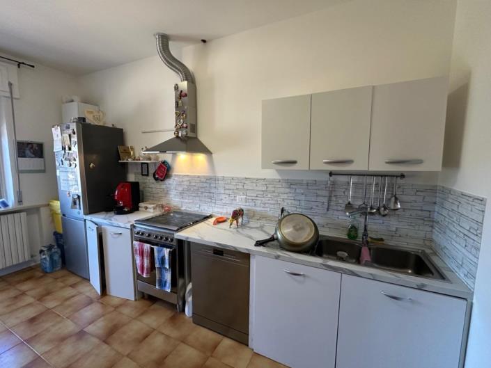 Image No.8-3 Bed Apartment for sale