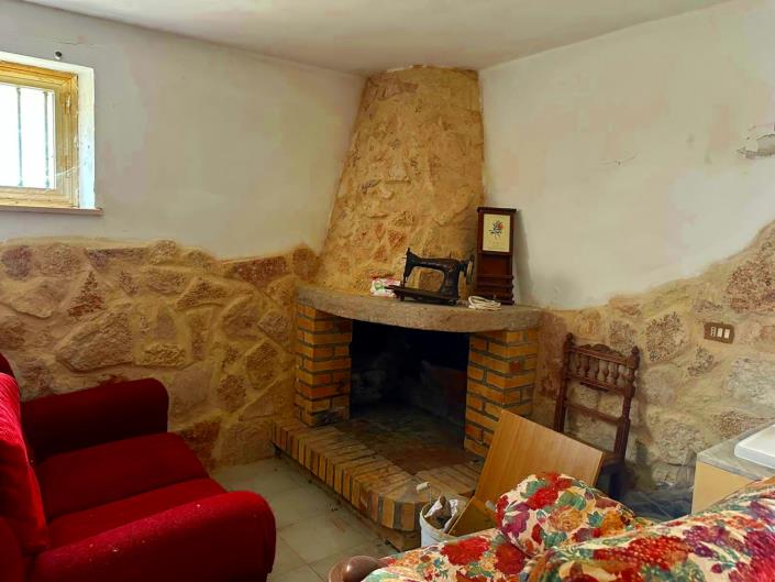 Image No.7-2 Bed House for sale