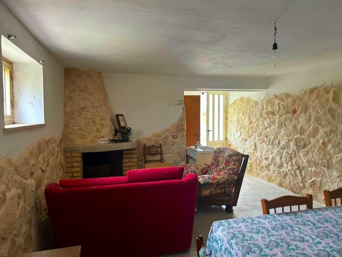 Image No.9-2 Bed House for sale