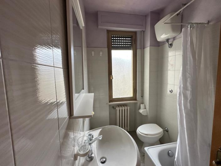 Image No.25-2 Bed House for sale