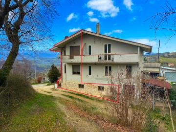 1 - Montefino, Maison