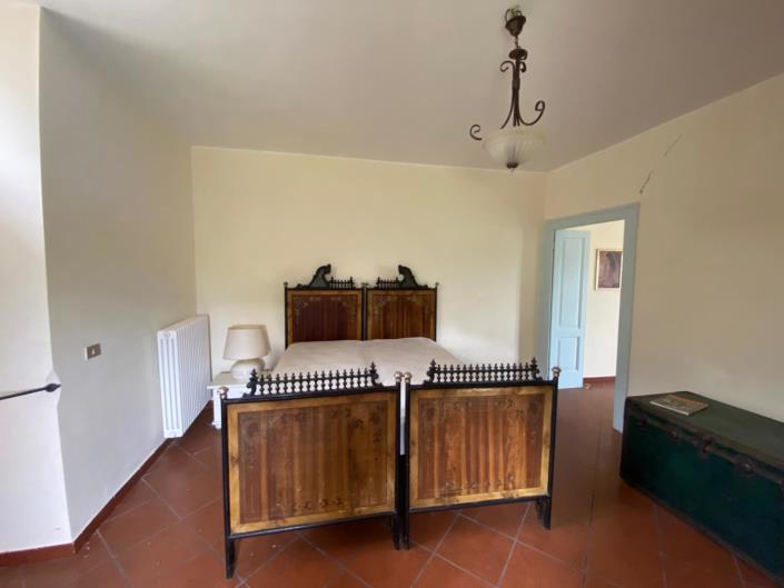 Image No.18-3 Bed House for sale