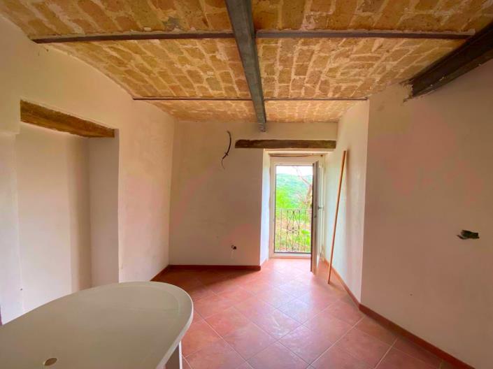 Image No.28-3 Bed House for sale