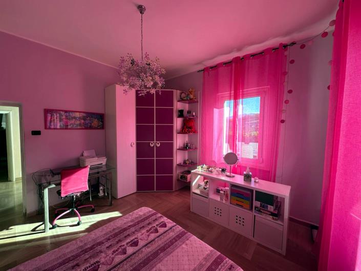 Image No.15-2 Bed Villa / Detached for sale