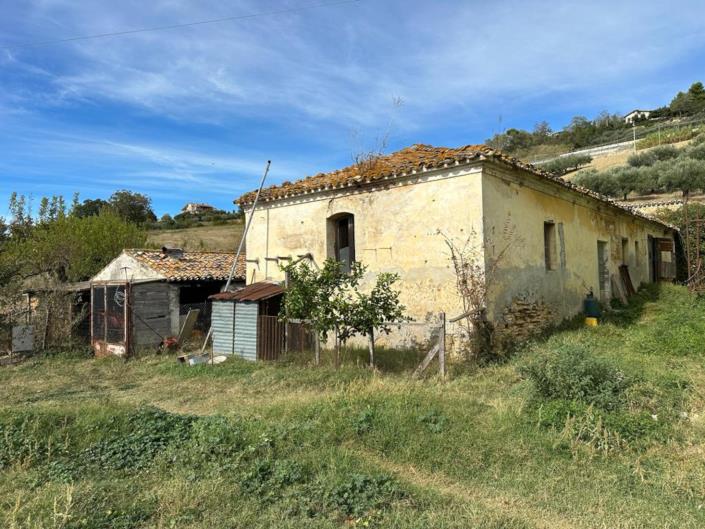 Image No.7-4 Bed Property for sale