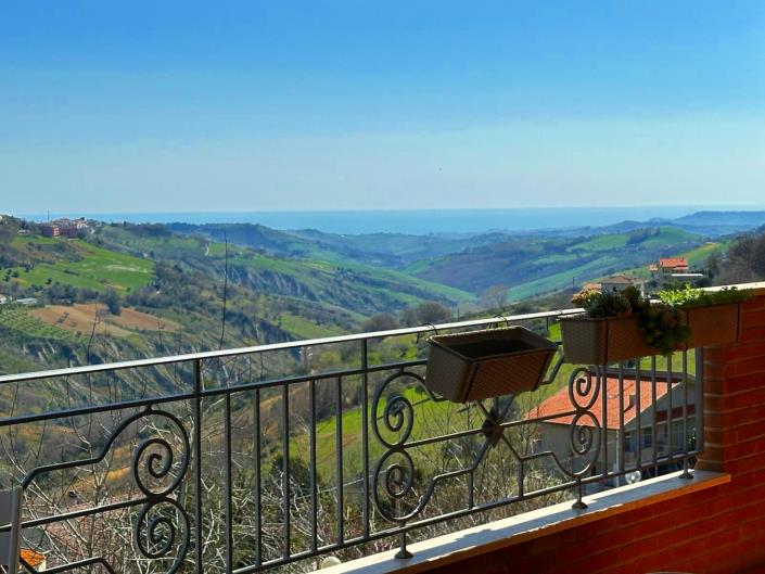 Image No.1-3 Bed Apartment for sale