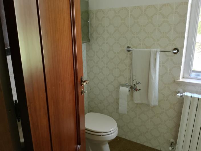 Image No.17-4 Bed Property for sale