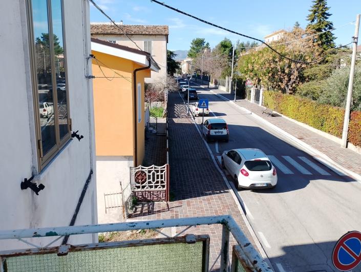 Image No.12-4 Bed Townhouse for sale