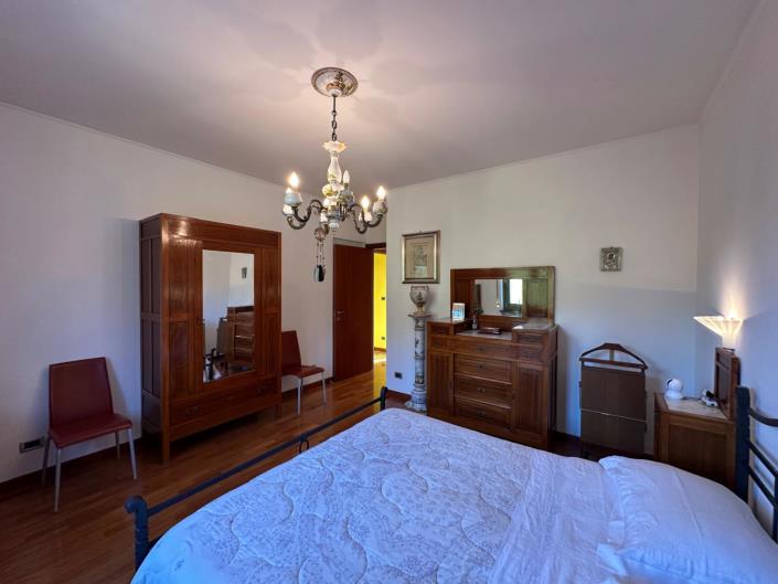 Image No.25-3 Bed Apartment for sale