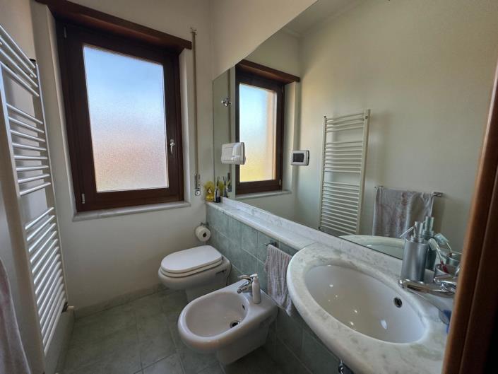 Image No.27-3 Bed Apartment for sale