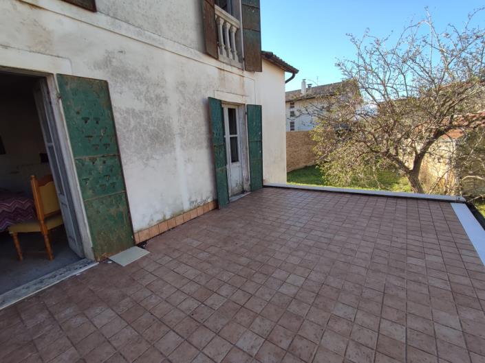 Image No.3-Villa / Détaché de 7 chambres à vendre à Ari