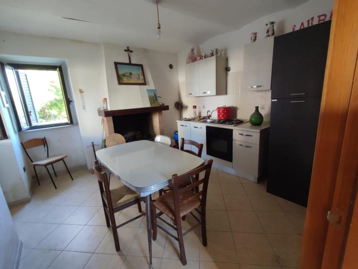 Image No.5-Villa / Détaché de 7 chambres à vendre à Ari