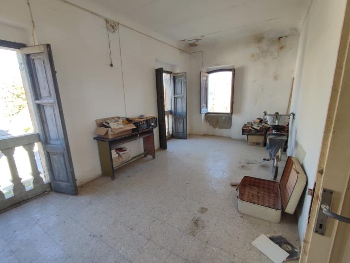 Image No.9-Villa / Détaché de 7 chambres à vendre à Ari