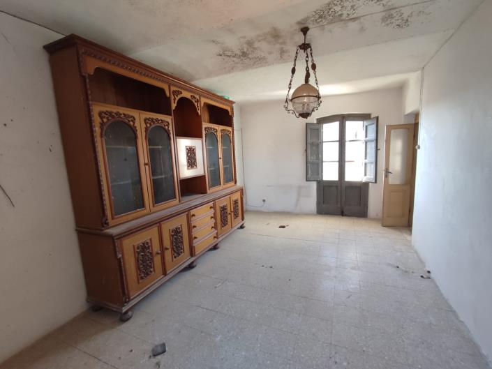 Image No.12-Villa / Détaché de 7 chambres à vendre à Ari