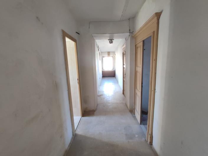 Image No.14-Villa / Détaché de 7 chambres à vendre à Ari