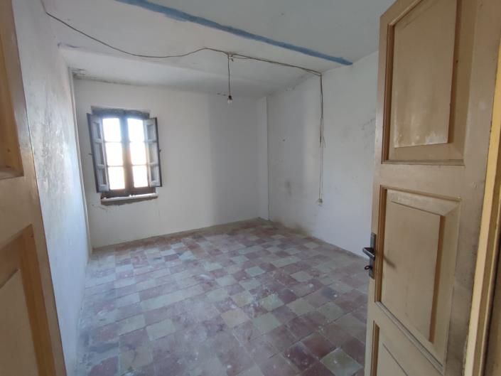 Image No.16-Villa / Détaché de 7 chambres à vendre à Ari