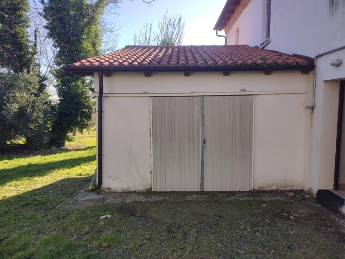 Image No.22-Villa / Détaché de 7 chambres à vendre à Ari