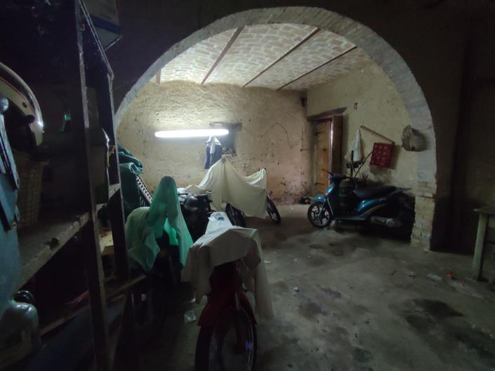 Image No.24-Villa / Détaché de 7 chambres à vendre à Ari