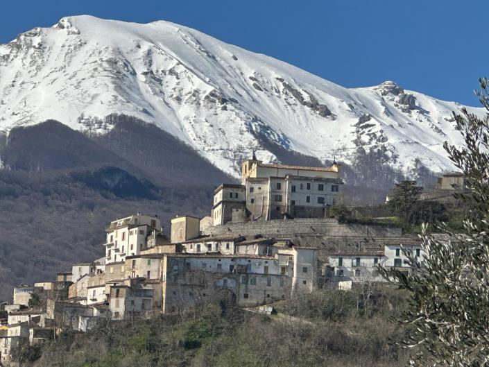 Image No.25-1 Bed Property for sale