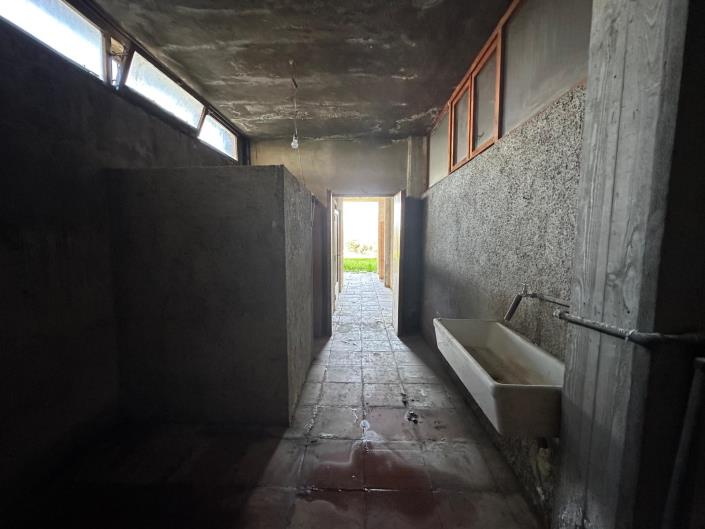 Image No.20-2 Bed Semi-Detached for sale