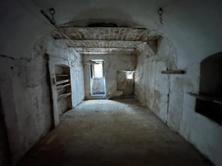 Image No.6-5 Bed Property for sale