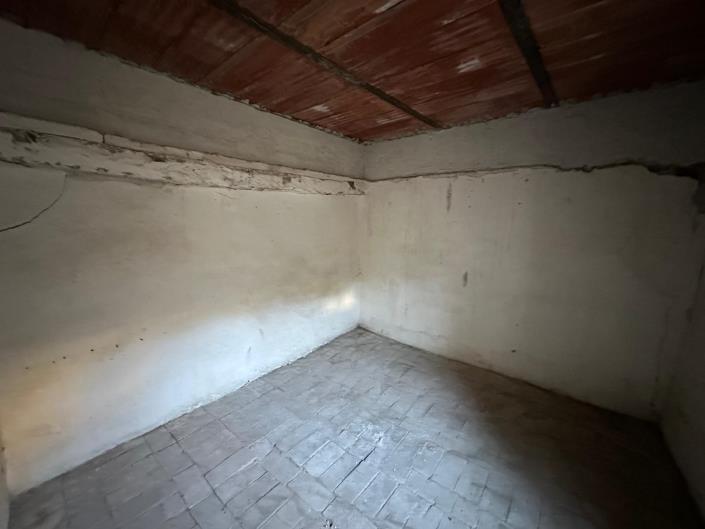 Image No.13-5 Bed Property for sale