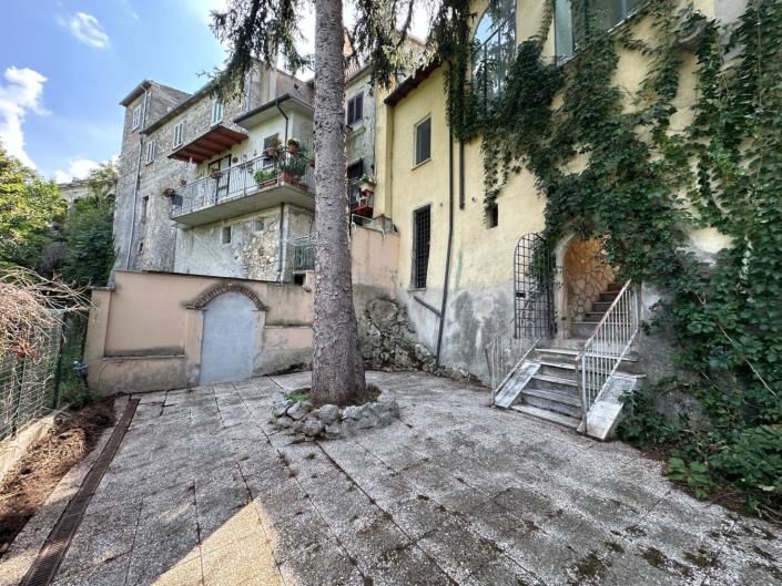 Image No.3-3 Bed Apartment for sale