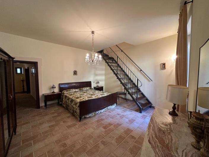 Image No.24-3 Bed Apartment for sale