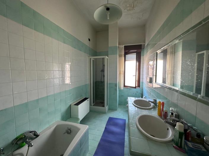 Image No.13-2 Bed Apartment for sale