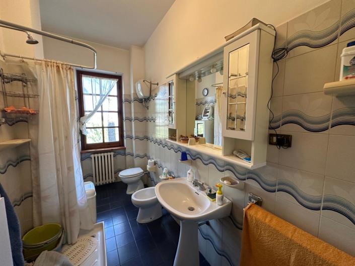 Image No.35-4 Bed Property for sale