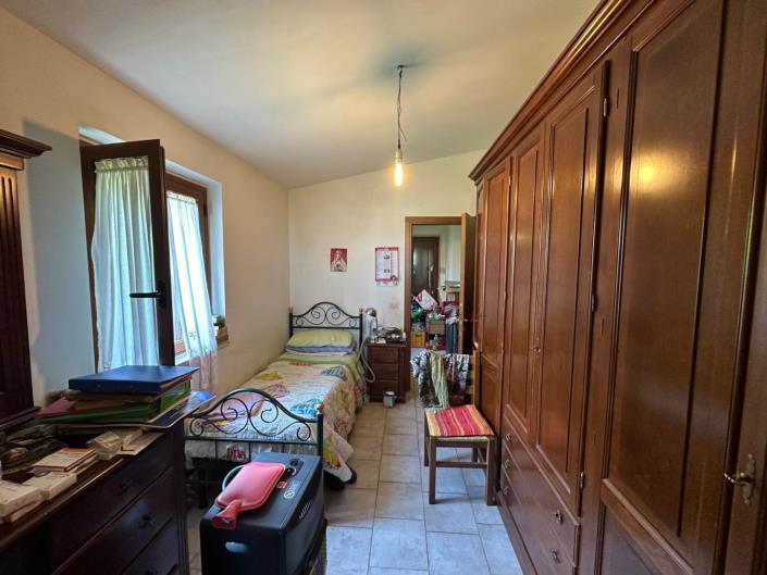 Image No.31-4 Bed Property for sale