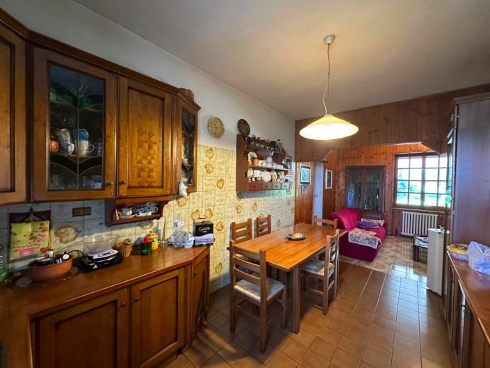 Image No.21-4 Bed Property for sale