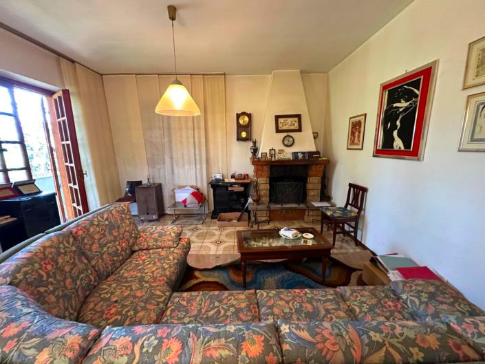 Image No.18-4 Bed Property for sale