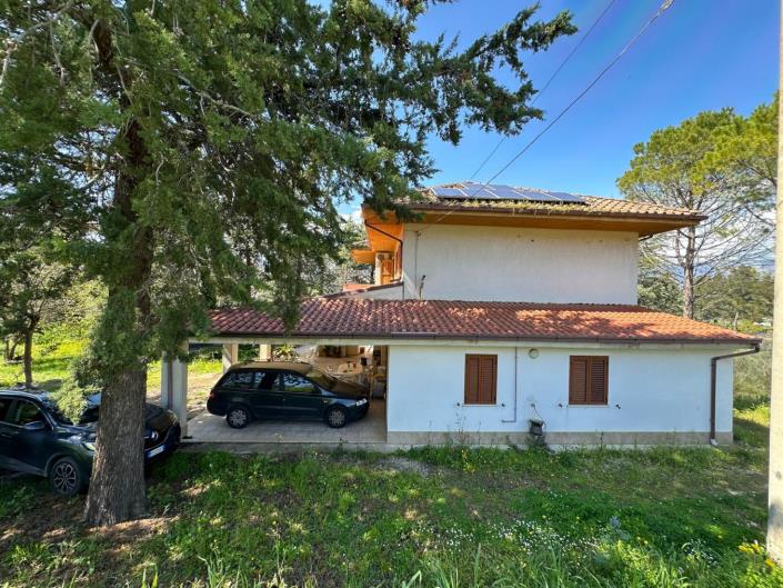 Image No.9-4 Bed Property for sale