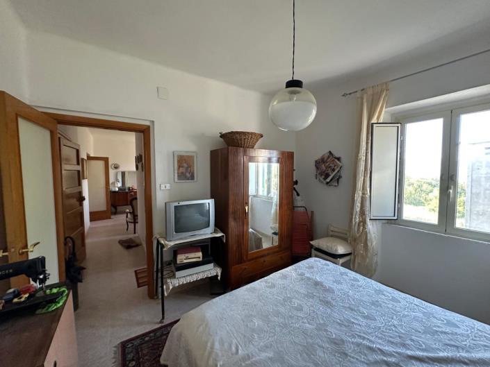 Image No.20-3 Bed Apartment for sale