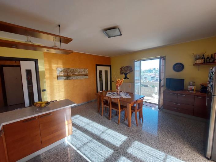 Image No.11-3 Bed Property for sale