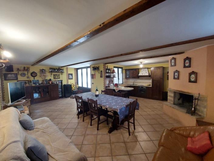 Image No.20-3 Bed Property for sale