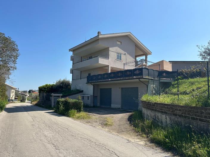 Image No.5-6 Bed Villa for sale