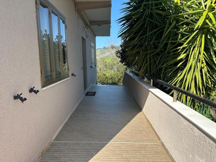 Image No.8-6 Bed Villa for sale