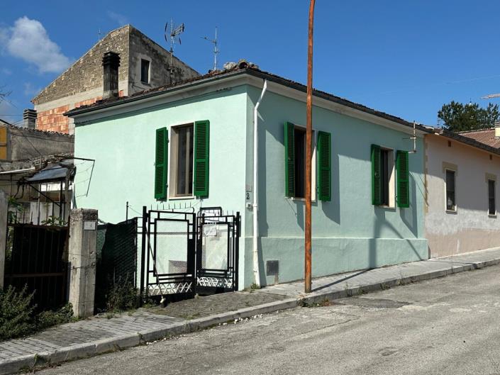 Image No.1-2 Bed Property for sale