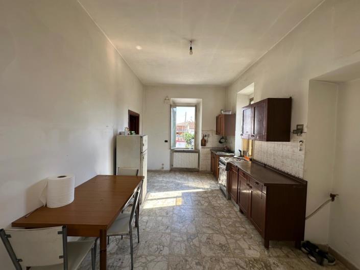 Image No.9-2 Bed Property for sale