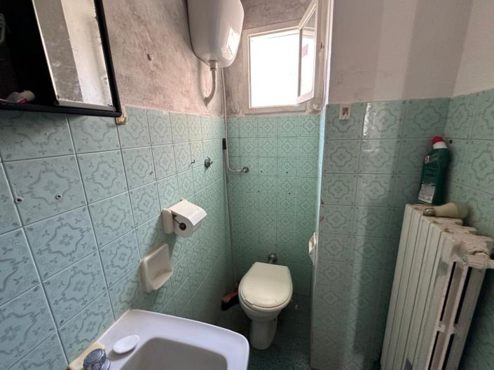 Image No.15-2 Bed Property for sale