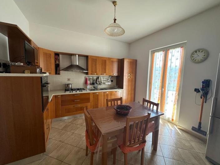 Image No.10-3 Bed Apartment for sale