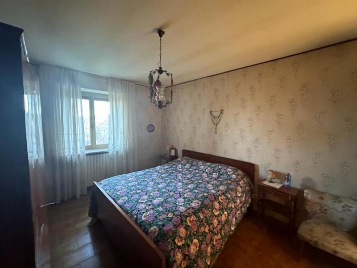 Image No.15-3 Bed Property for sale