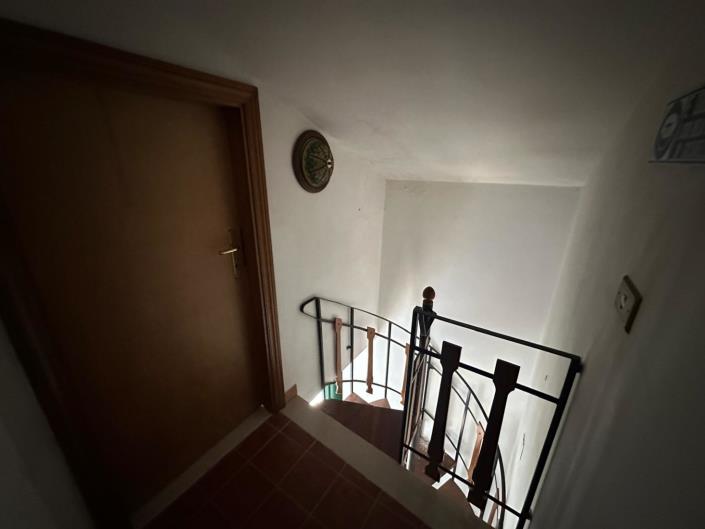 Image No.24-3 Bed Apartment for sale