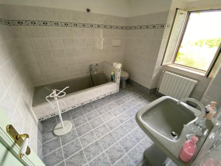 Image No.18-6 Bed House/Villa for sale