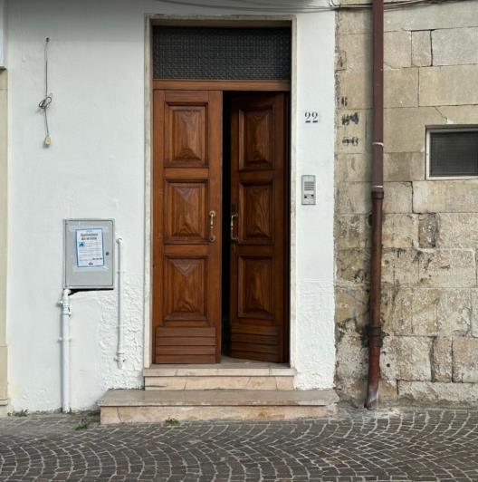 Image No.4-4 Bed Property for sale