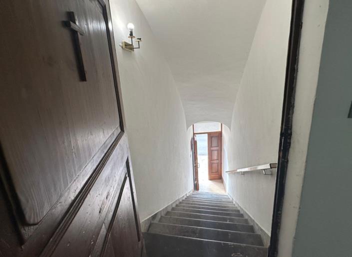 Image No.5-4 Bed Property for sale